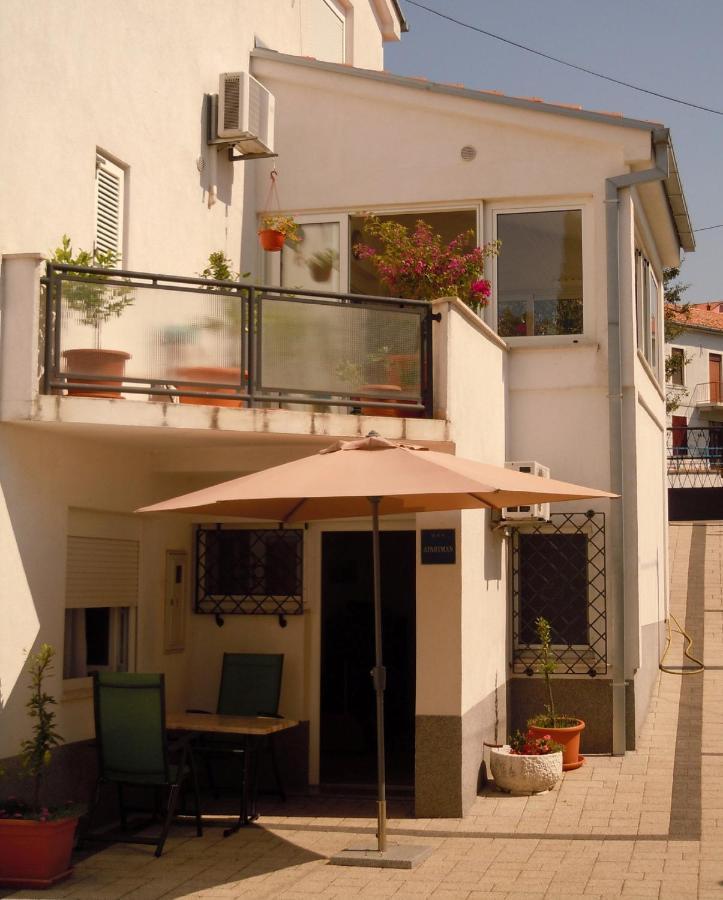 Apartman Crikvenica 30048 - Jasna Exterior photo